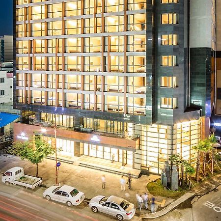 Days Hotel Jeju Seogwipo Ocean Екстер'єр фото