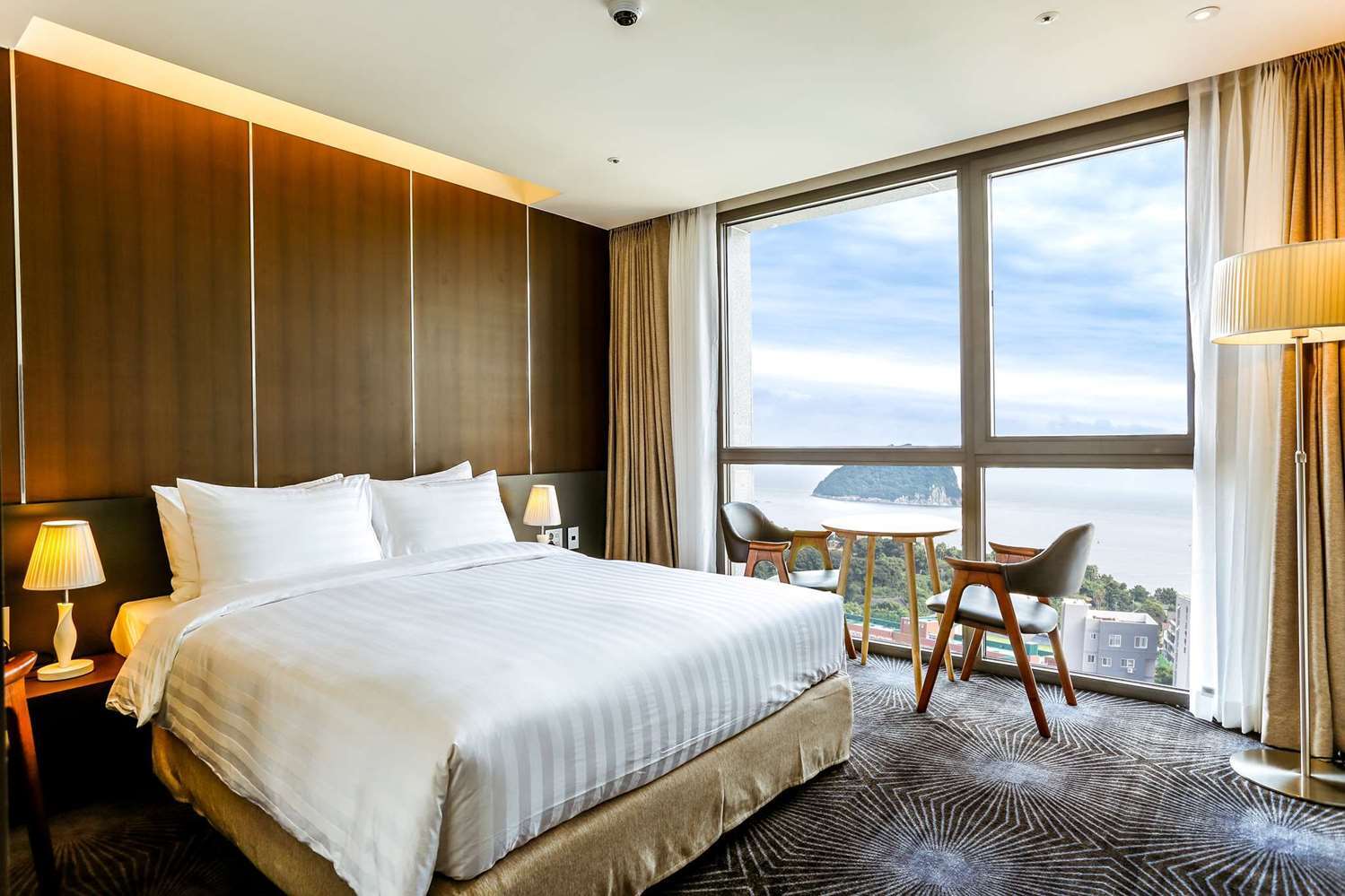 Days Hotel Jeju Seogwipo Ocean Екстер'єр фото